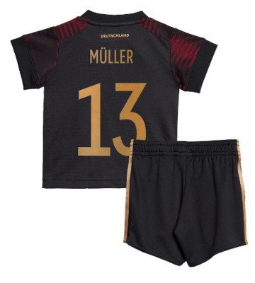 Maillot de foot Allemagne Thomas Muller #13 Extérieur enfant Monde 2022 Manches Courte (+ pantalon court)
